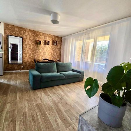 Appartement Rez De Chaussee Avec Parking Prive Orléans Eksteriør bilde