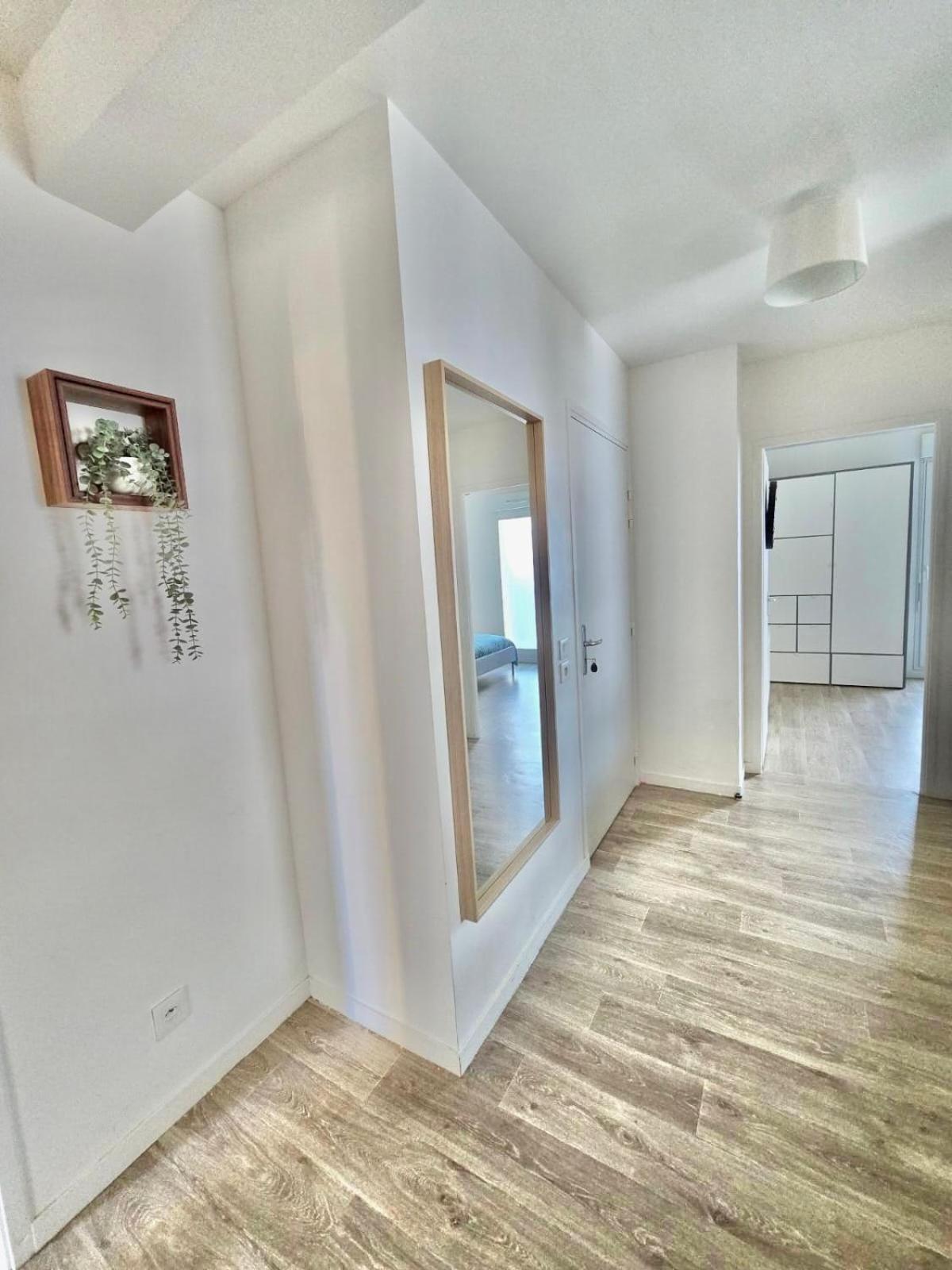 Appartement Rez De Chaussee Avec Parking Prive Orléans Eksteriør bilde
