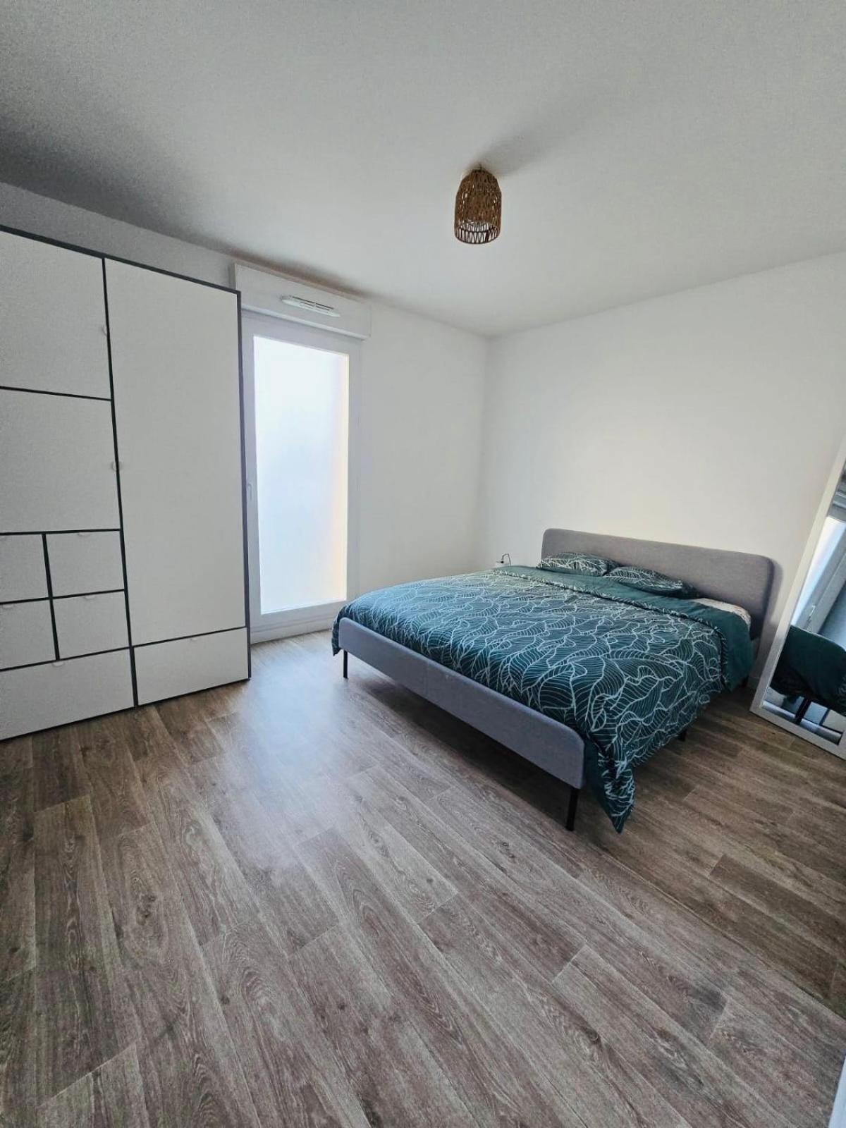 Appartement Rez De Chaussee Avec Parking Prive Orléans Eksteriør bilde